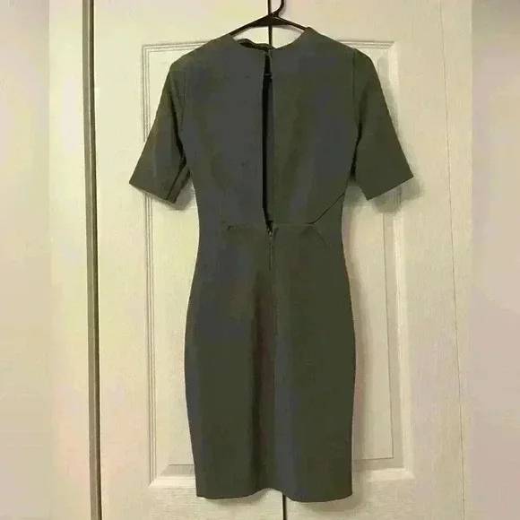 H&M dress  - Picture 2 of 5